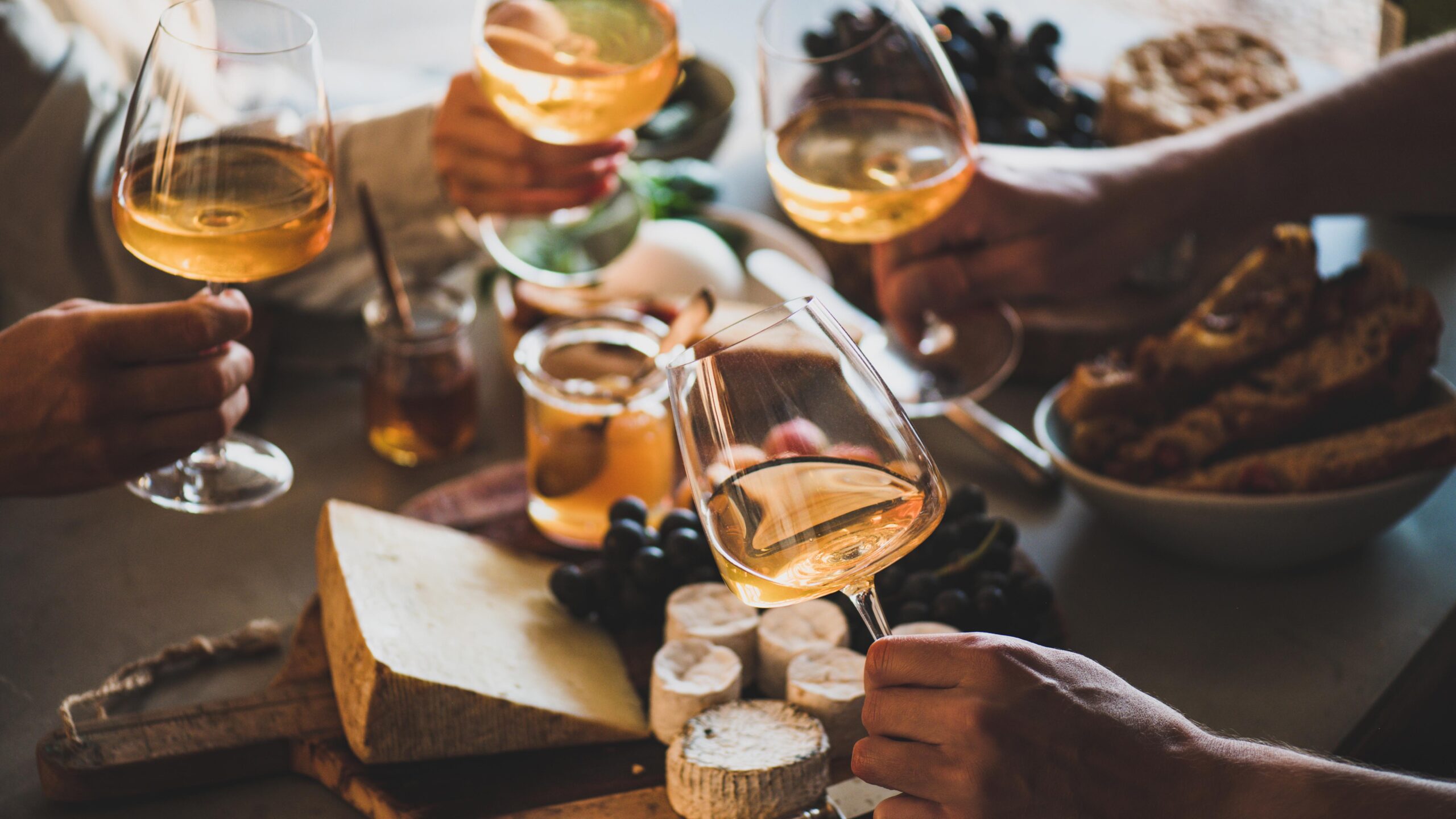 Private Wine Tours vs Group Tours in Cape Town